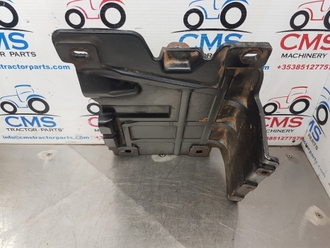 New Holland Case T5.95, T5.75, T5.115 Muffler Support 84600908, 84528662 - 머플러 장궤형 트랙터 용 : 사진 4 New Holland Case T5.95, T5.75, T5.115 Muffler Support 84600908, 84528662 - 머플러 장궤형 트랙터 용 : 사진 4