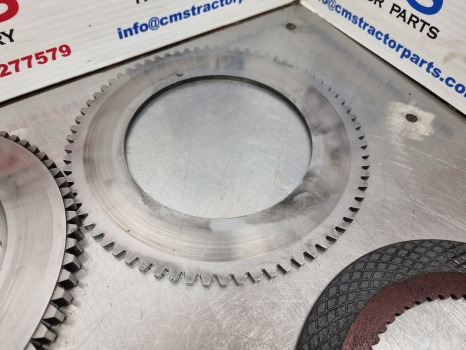 New Holland Case T6, T7, T6000, Cl4 Front Axle Brake Plate Disc Kit 87608346 - 브레이크 디스크 : 사진 4 New Holland Case T6, T7, T6000, Cl4 Front Axle Brake Plate Disc Kit 87608346 - 브레이크 디스크 : 사진 4