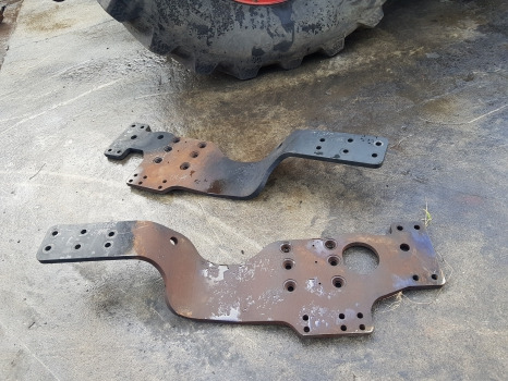 New Holland Case T7, Puma Series T7.260 Frame Side Plate Kit Lhs, Rhs 84578710 - 운전실 : 사진 1 New Holland Case T7, Puma Series T7.260 Frame Side Plate Kit Lhs, Rhs 84578710 - 운전실 : 사진 1