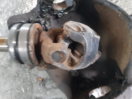 New Holland Case Tm, Mxm, Mxu Ts115a Front Axle Drive Shaft Lhs 5177493, 5191549 - 드라이브 축 장궤형 트랙터 용 : 사진 2 New Holland Case Tm, Mxm, Mxu Ts115a Front Axle Drive Shaft Lhs 5177493, 5191549 - 드라이브 축 장궤형 트랙터 용 : 사진 2