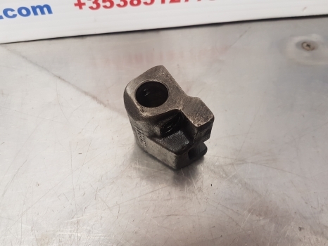 New Holland Fiat Ford L95, 60-66, 55-66, 70-76 Transmission Fork 5129522 - 변속기 장궤형 트랙터 용 : 사진 3 New Holland Fiat Ford L95, 60-66, 55-66, 70-76 Transmission Fork 5129522 - 변속기 장궤형 트랙터 용 : 사진 3