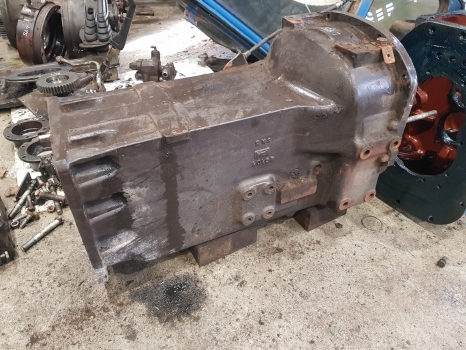 New Holland Fiat Ford L95 Transmission Assy 5166741, 5167174, 47132243, 5172780 - 기어박스 장궤형 트랙터 용 : 사진 1 New Holland Fiat Ford L95 Transmission Assy 5166741, 5167174, 47132243, 5172780 - 기어박스 장궤형 트랙터 용 : 사진 1