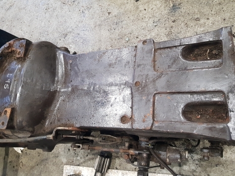 New Holland Fiat Ford L95 Transmission Assy 5166741, 5167174, 47132243, 5172780 - 기어박스 장궤형 트랙터 용 : 사진 3 New Holland Fiat Ford L95 Transmission Assy 5166741, 5167174, 47132243, 5172780 - 기어박스 장궤형 트랙터 용 : 사진 3