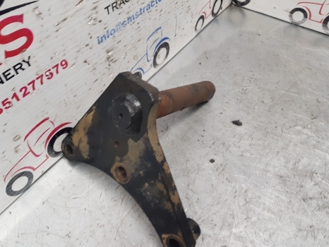 New Holland T4, T5, T5000 T5.95 Lift Assist Cylinder Bracket Rhs 5182277 - 유압 실린더 장궤형 트랙터 용 : 사진 2 New Holland T4, T5, T5000 T5.95 Lift Assist Cylinder Bracket Rhs 5182277 - 유압 실린더 장궤형 트랙터 용 : 사진 2