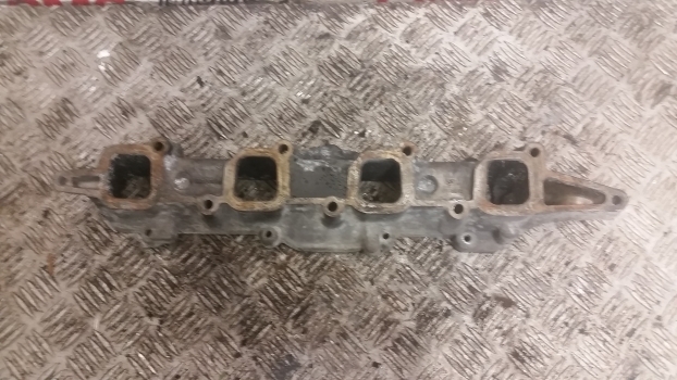 New Holland T5.100, T5.110, T5.120 Engine Air Intake Manifold Spacer 5801701355 - 흡입 매니폴드 장궤형 트랙터 용 : 사진 3 New Holland T5.100, T5.110, T5.120 Engine Air Intake Manifold Spacer 5801701355 - 흡입 매니폴드 장궤형 트랙터 용 : 사진 3
