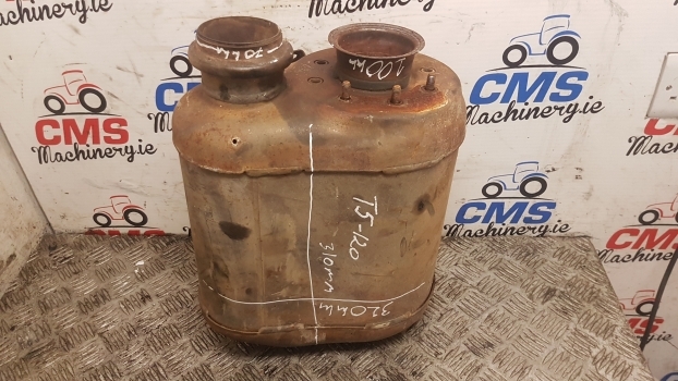 New Holland T5.100, T5.110, T5.120 Muffler 47735960 - 머플러 장궤형 트랙터 용 : 사진 3 New Holland T5.100, T5.110, T5.120 Muffler 47735960 - 머플러 장궤형 트랙터 용 : 사진 3