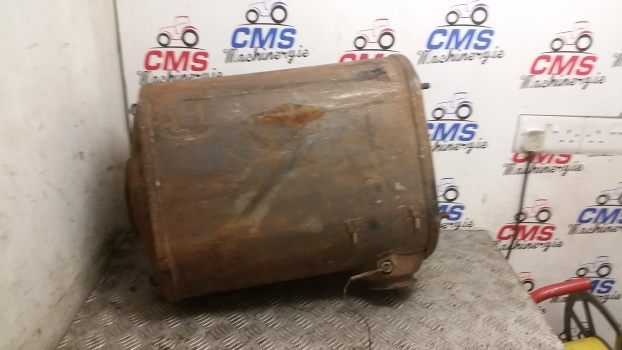 New Holland T5.100, T5.110, T5.120 Muffler, Catalytic Silencer 47737254 - 머플러 장궤형 트랙터 용 : 사진 1 New Holland T5.100, T5.110, T5.120 Muffler, Catalytic Silencer 47737254 - 머플러 장궤형 트랙터 용 : 사진 1