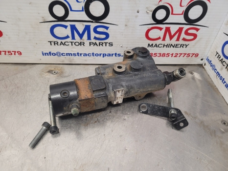 New Holland T5.110, T5.120, T5.130 Trailer Brake Valve 47566037, R917009740 - 브레이크 부품 : 사진 1 New Holland T5.110, T5.120, T5.130 Trailer Brake Valve 47566037, R917009740 - 브레이크 부품 : 사진 1