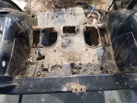 New Holland T5.95, 105, 115 Case Farmall 95u, 105u, 115u Cab Frame 47756580 - 운전실 장궤형 트랙터 용 : 사진 5 New Holland T5.95, 105, 115 Case Farmall 95u, 105u, 115u Cab Frame 47756580 - 운전실 장궤형 트랙터 용 : 사진 5