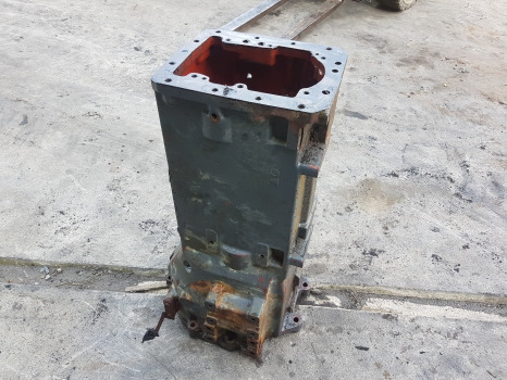 New Holland Tm, 60 Transmission Housing 5164693, 5181448, 5183647 - 기어박스 : 사진 4 New Holland Tm, 60 Transmission Housing 5164693, 5181448, 5183647 - 기어박스 : 사진 4