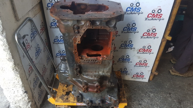 New Holland Ts Series Transmission Gearbox Housing 82006985, 82012331. - 뒷 차축 : 사진 1 New Holland Ts Series Transmission Gearbox Housing 82006985, 82012331. - 뒷 차축 : 사진 1