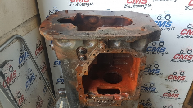 New Holland Ts Series Transmission Gearbox Housing 82006985, 82012331. - 뒷 차축 : 사진 3 New Holland Ts Series Transmission Gearbox Housing 82006985, 82012331. - 뒷 차축 : 사진 3