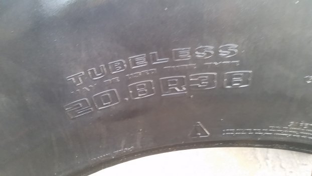 Old Stock Old Stock Rear Tyre Goodyear 20.8r38 5b03 - 타이어 장궤형 트랙터 용 : 사진 3 Old Stock Old Stock Rear Tyre Goodyear 20.8r38 5b03 - 타이어 장궤형 트랙터 용 : 사진 3