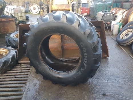 Tyre Dt820 Goodyear 540/65r28, 540/65 R28 - 타이어 장궤형 트랙터 용 : 사진 1 Tyre Dt820 Goodyear 540/65r28, 540/65 R28 - 타이어 장궤형 트랙터 용 : 사진 1