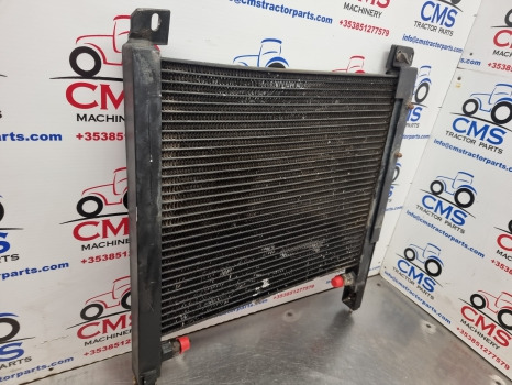 Valtra 6400, 6000, 8000, Xl Series, Oil Cooler V34224200, 34224200 - 라디에이터 : 사진 2 Valtra 6400, 6000, 8000, Xl Series, Oil Cooler V34224200, 34224200 - 라디에이터 : 사진 2
