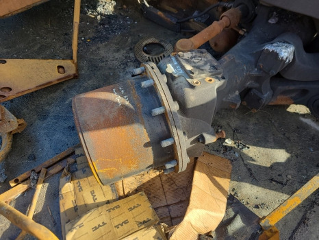 Valtra S374 Front Axle Hub Rhs Complete 770/624 7700609201, 7700610501 - 앞 차축 : 사진 1 Valtra S374 Front Axle Hub Rhs Complete 770/624 7700609201, 7700610501 - 앞 차축 : 사진 1