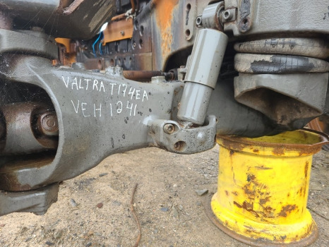 Valtra T174ea Dana Spicer 740/560 Front Axle Housing Rhs 755.01.059.61, 755.01.759.01 - 앞 차축 농업용 기계 용 : 사진 1 Valtra T174ea Dana Spicer 740/560 Front Axle Housing Rhs 755.01.059.61, 755.01.759.01 - 앞 차축 농업용 기계 용 : 사진 1
