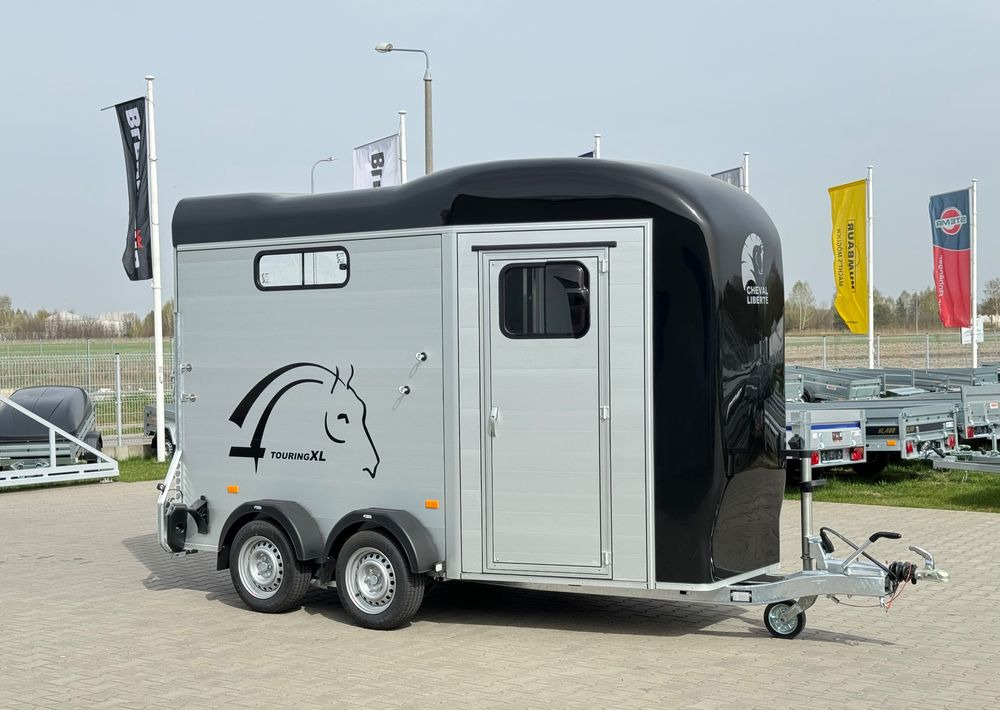 CHEVAL LIBERTÉ Cheval Liberte Touring Country XL przyczepa na dwa konie | duża siodlarnia | drzwi boczne | rampa przednia | 387×179 cm | ALUMINIOWA | Debon | dostawa | mocna i solidna | - 말 트레일러 : 사진 1 CHEVAL LIBERTÉ Cheval Liberte Touring Country XL przyczepa na dwa konie | duża siodlarnia | drzwi boczne | rampa przednia | 387×179 cm | ALUMINIOWA | Debon | dostawa | mocna i solidna | - 말 트레일러 : 사진 1