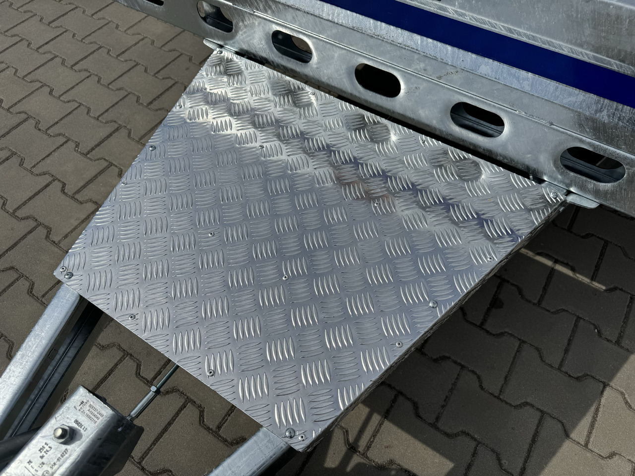 신규 플랜트 트레일러 Wiola B2730 GVW 2700 kg machine transporter mini excavator 292x142 cm : 사진 11 신규 플랜트 트레일러 Wiola B2730 GVW 2700 kg machine transporter mini excavator 292x142 cm : 사진 11