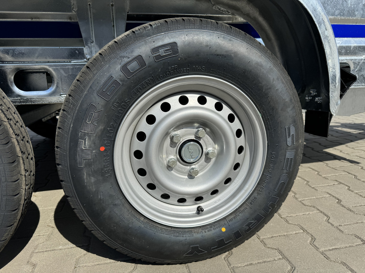 신규 플랜트 트레일러 Wiola B2730 GVW 2700 kg machine transporter mini excavator 292x142 cm : 사진 20 신규 플랜트 트레일러 Wiola B2730 GVW 2700 kg machine transporter mini excavator 292x142 cm : 사진 20