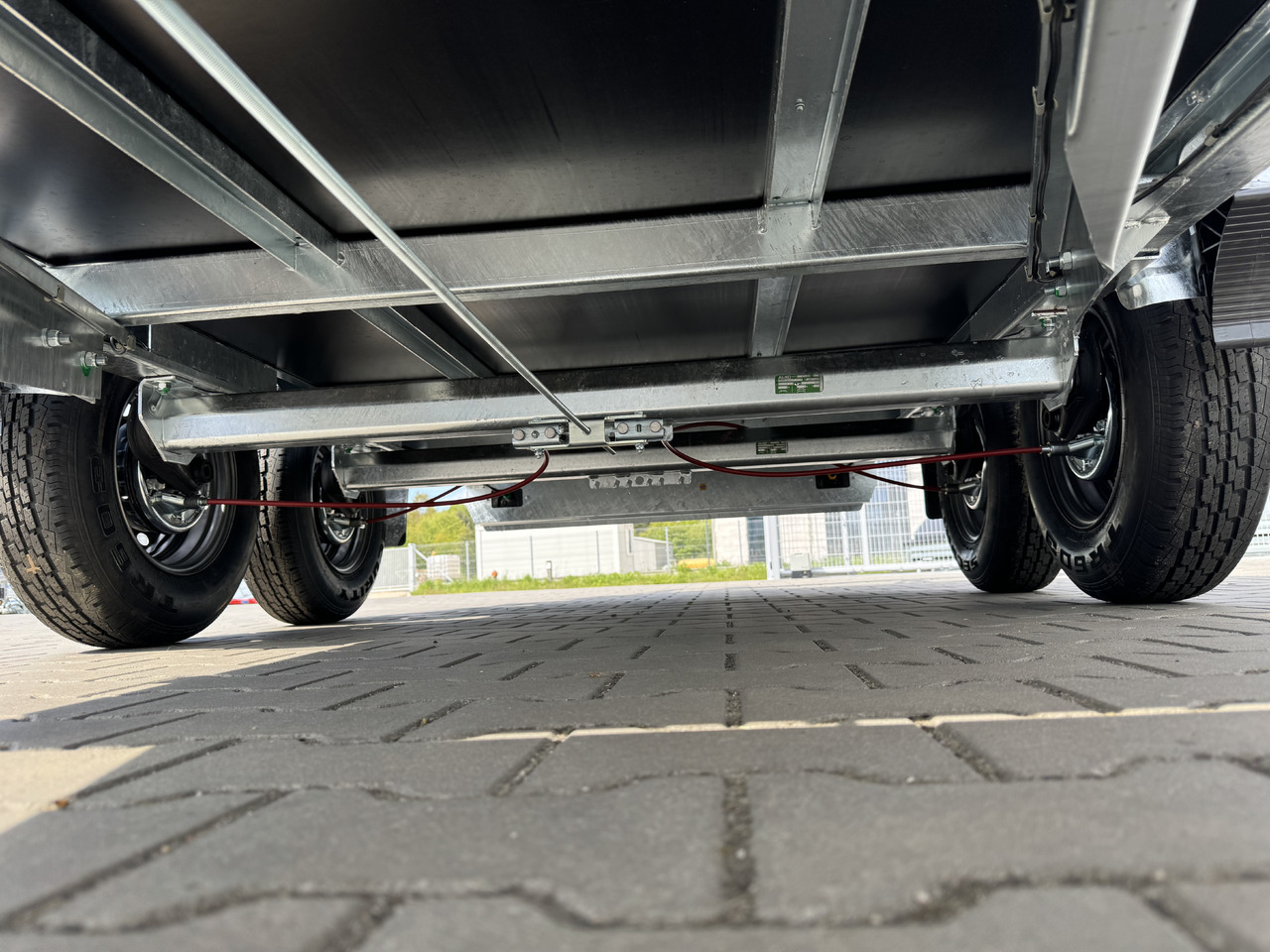 신규 플랜트 트레일러 Wiola B2730 GVW 2700 kg machine transporter mini excavator 292x142 cm : 사진 12 신규 플랜트 트레일러 Wiola B2730 GVW 2700 kg machine transporter mini excavator 292x142 cm : 사진 12