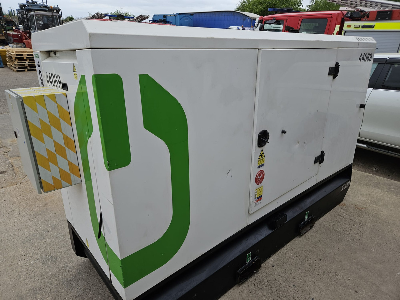 HGI 100KVA PERKINS GENERATOR DIESEL SILENT RENTAL SPECIFICATION HGI 100KVA PERKINS GENERATOR DIESEL SILENT RENTAL SPECIFICATION - 발전기 세트 : 사진 2 HGI 100KVA PERKINS GENERATOR DIESEL SILENT RENTAL SPECIFICATION HGI 100KVA PERKINS GENERATOR DIESEL SILENT RENTAL SPECIFICATION - 발전기 세트 : 사진 2
