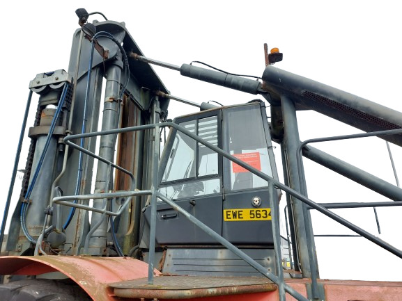 LINDE H420 42000kg DIESEL FORKLIFT LINDE H420 42000kg DIESEL FORKLIFT - 자재 취급 장비 : 사진 4 LINDE H420 42000kg DIESEL FORKLIFT LINDE H420 42000kg DIESEL FORKLIFT - 자재 취급 장비 : 사진 4
