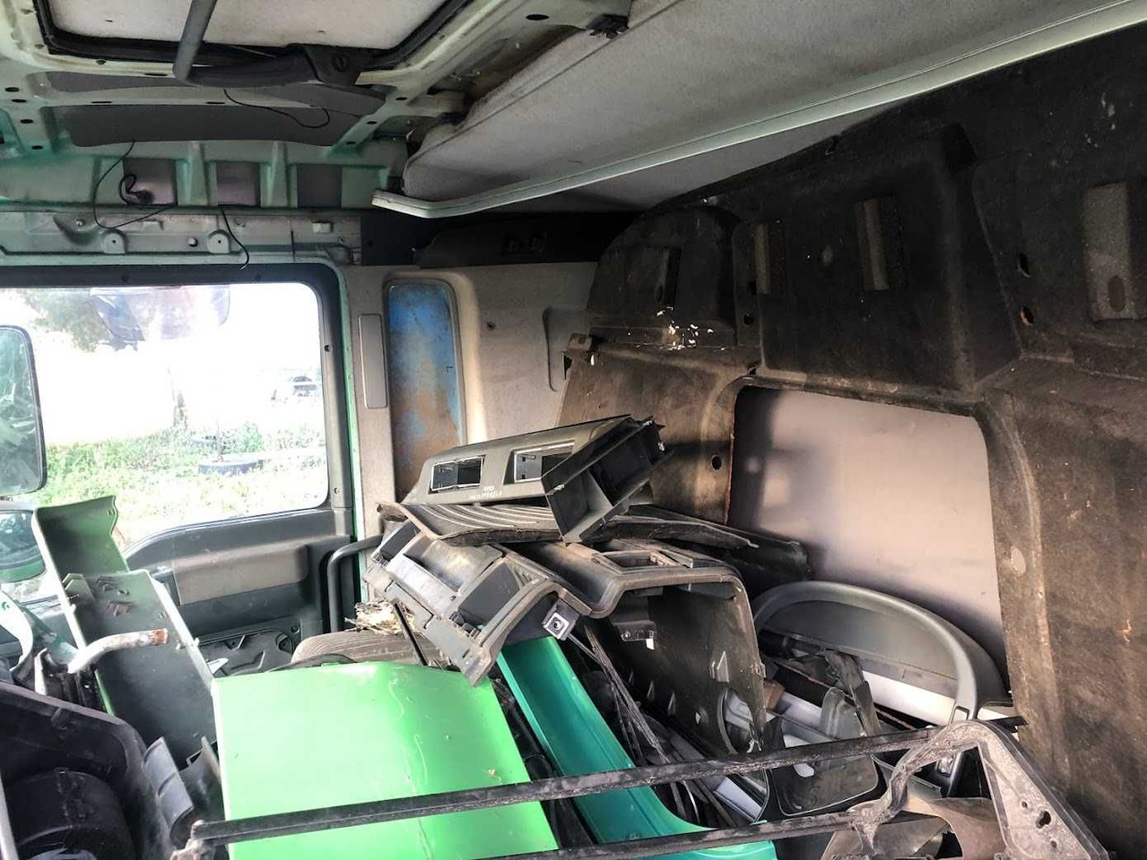 Kabina niska do MAN TGA , 2007 r - 운전실 트럭 용 : 사진 4 Kabina niska do MAN TGA , 2007 r - 운전실 트럭 용 : 사진 4