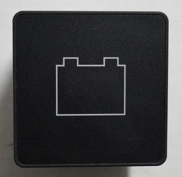Jungheinrich 51295713 | Battery indicator sn. 947A6046 - 대시보드 자재 취급 장비 용 : 사진 1 Jungheinrich 51295713 | Battery indicator sn. 947A6046 - 대시보드 자재 취급 장비 용 : 사진 1