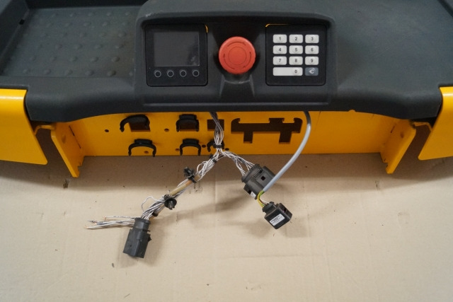 Jungheinrich 51343941 | Battery cover complete with cover 51302942 , display KD - 운전실 및 내부 자재 취급 장비 용 : 사진 2 Jungheinrich 51343941 | Battery cover complete with cover 51302942 , display KD - 운전실 및 내부 자재 취급 장비 용 : 사진 2