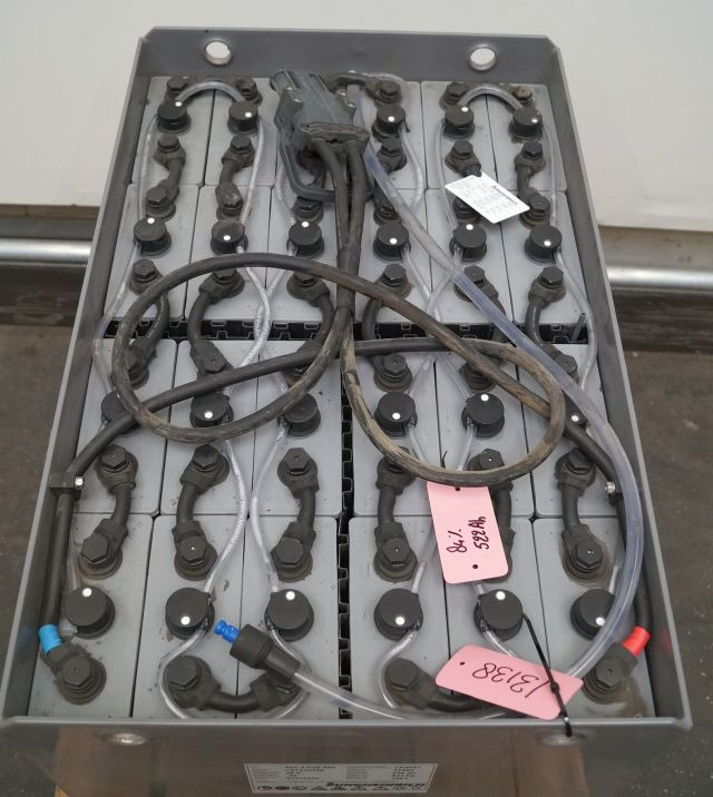 Jungheinrich unknown | Battery 48V620Ah 48 4PZS620 year 4/2021 933 kg dimension Battery 48V620Ah 48 4PZS620 year 4/2021 933 kg dimensions 83,5x52,5x78,5cm sn. C8122448 - 배터리 자재 취급 장비 용 : 사진 2 Jungheinrich unknown | Battery 48V620Ah 48 4PZS620 year 4/2021 933 kg dimension Battery 48V620Ah 48 4PZS620 year 4/2021 933 kg dimensions 83,5x52,5x78,5cm sn. C8122448 - 배터리 자재 취급 장비 용 : 사진 2