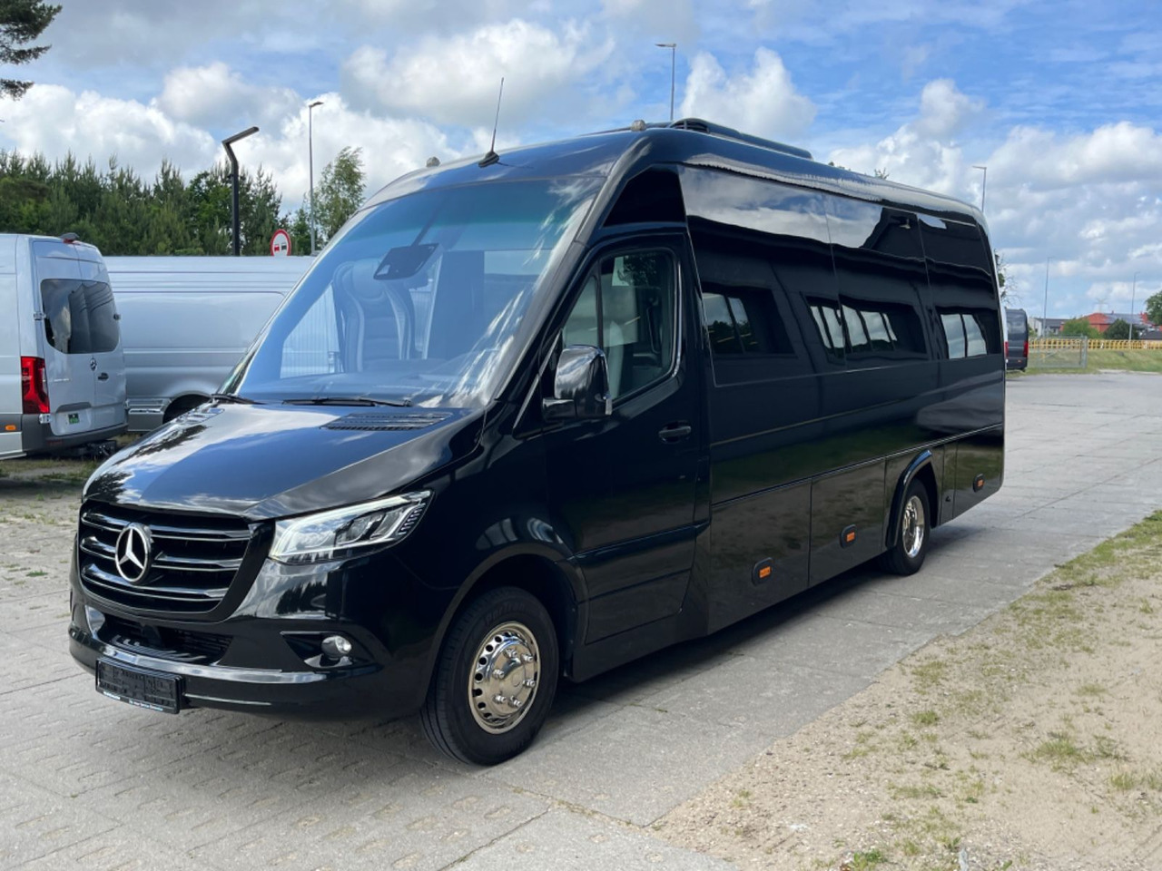 Mercedes-Benz Sprinter 519 HIGH DECK/ 3.0 V6 / LUXURY Bus - 대형 버스 : 사진 4 Mercedes-Benz Sprinter 519 HIGH DECK/ 3.0 V6 / LUXURY Bus - 대형 버스 : 사진 4
