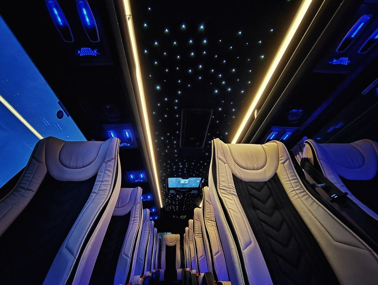 Mercedes-Benz Sprinter 519 XL /19+1+1/Luxury Bus /Coming Soon! Mercedes-Benz Sprinter 519 XL /19+1+1/Luxury /Panorama Windows - 소형 버스, 승합차 : 사진 1 Mercedes-Benz Sprinter 519 XL /19+1+1/Luxury Bus /Coming Soon! Mercedes-Benz Sprinter 519 XL /19+1+1/Luxury /Panorama Windows - 소형 버스, 승합차 : 사진 1