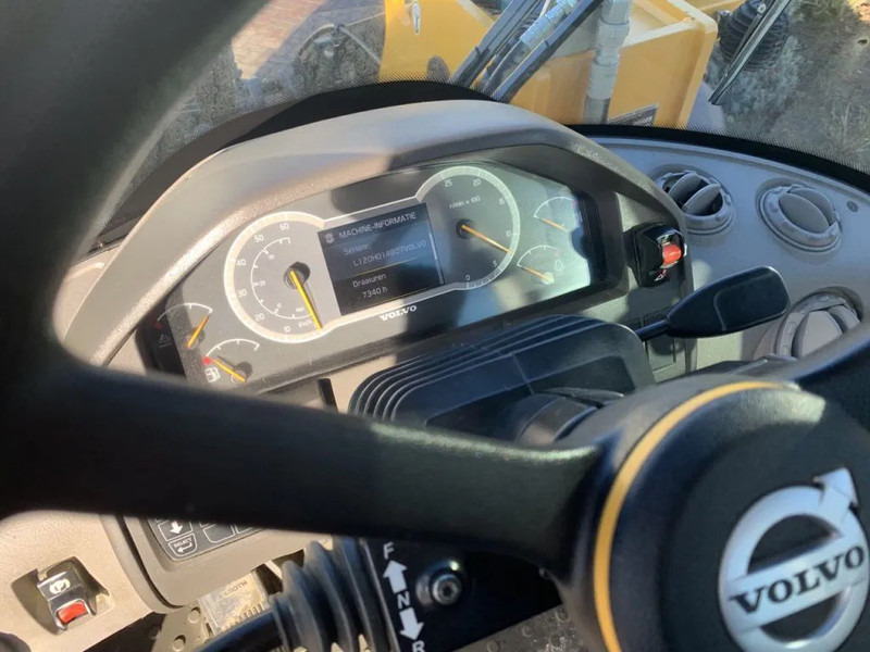 휠 로더 Volvo L120 H : 사진 11