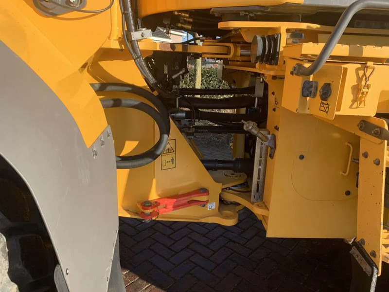 휠 로더 Volvo L120 H : 사진 9