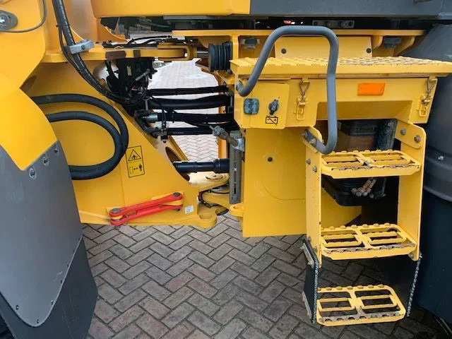 휠 로더 Volvo L120 H : 사진 14