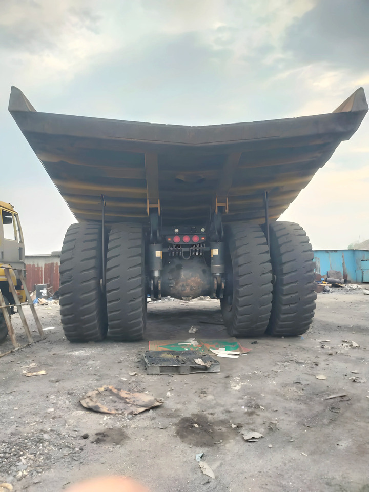 KOMATSU DUMP TRUCK HD785-7 - 광산 기계 : 사진 5 KOMATSU DUMP TRUCK HD785-7 - 광산 기계 : 사진 5