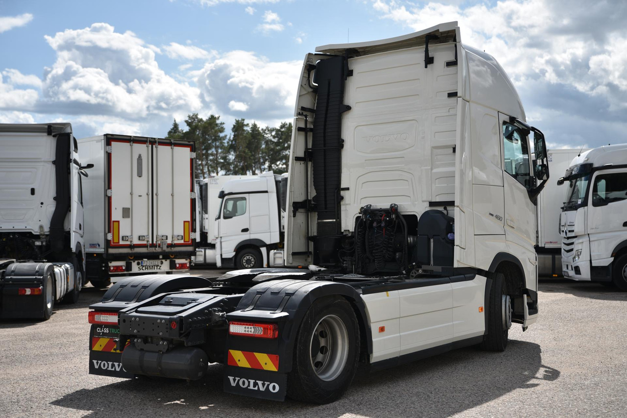 Volvo FH 460 Globetrotter XL i-Save Side Skirts - 트랙터 유닛 : 사진 4 Volvo FH 460 Globetrotter XL i-Save Side Skirts - 트랙터 유닛 : 사진 4