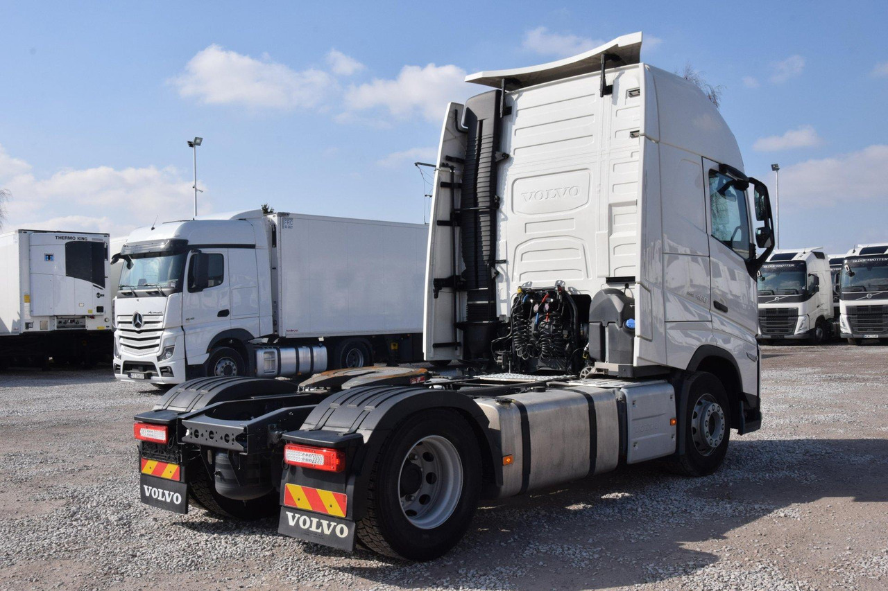 Volvo FH 460 Globetrotter XL i-Save - 트랙터 유닛 : 사진 4 Volvo FH 460 Globetrotter XL i-Save - 트랙터 유닛 : 사진 4