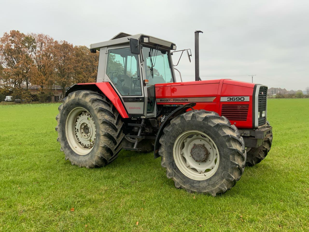 Massey Ferguson MF 3690 - 장궤형 트랙터 : 사진 5 Massey Ferguson MF 3690 - 장궤형 트랙터 : 사진 5