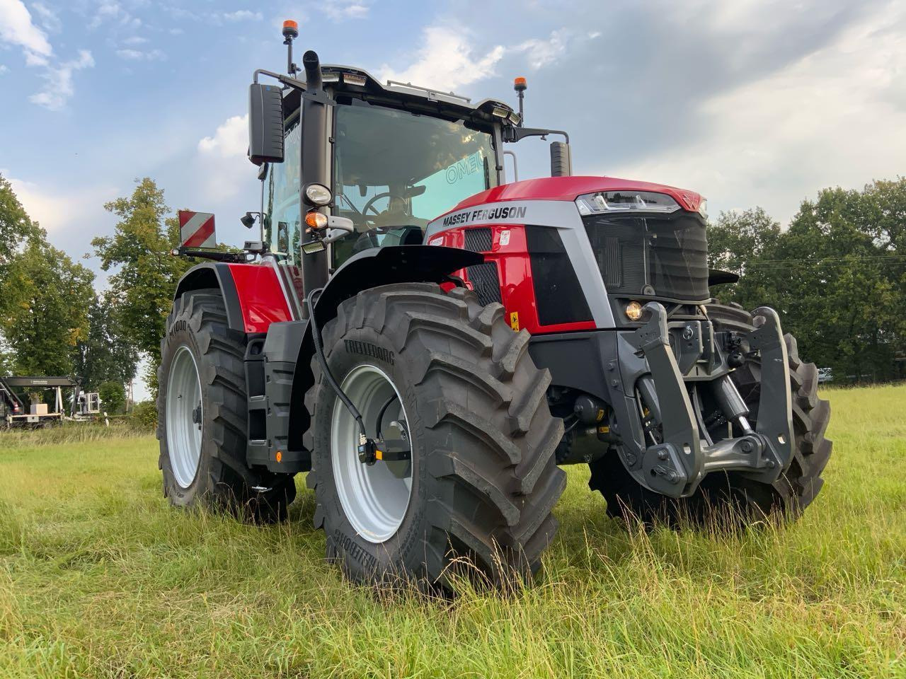 Massey Ferguson MF 8S.265 DYNA-VT - 장궤형 트랙터 : 사진 1 Massey Ferguson MF 8S.265 DYNA-VT - 장궤형 트랙터 : 사진 1