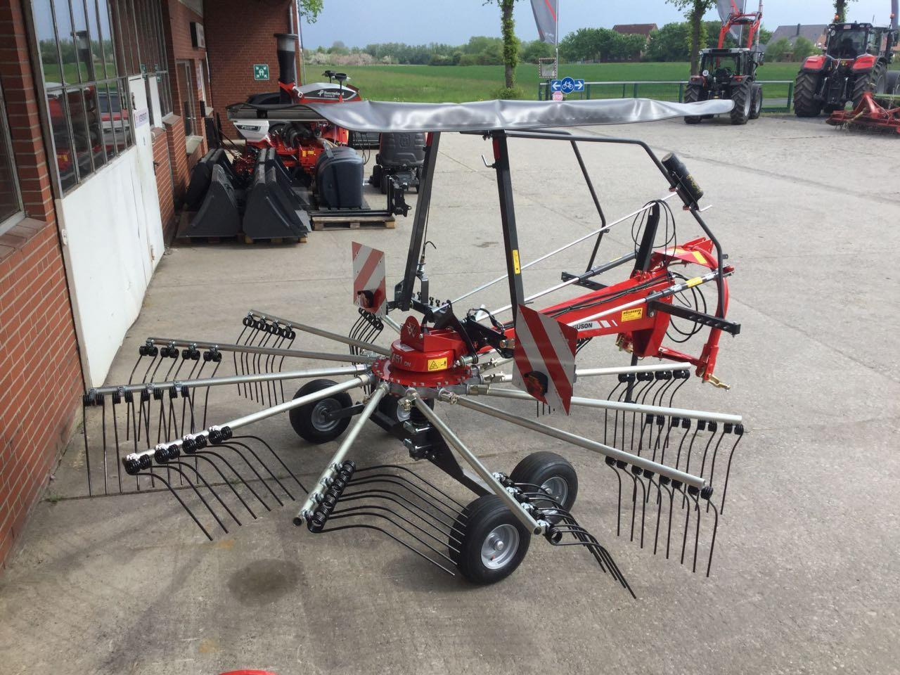 Massey Ferguson RK 451 DN - 반전기/ 레이크 : 사진 4 Massey Ferguson RK 451 DN - 반전기/ 레이크 : 사진 4