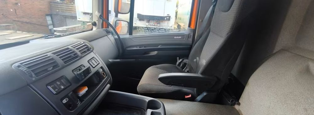 가축 트럭 DAF CF 400 Menke Einstock | Transport zwierząt jednopoziomowy | 2 kratownice do bydła| Retarder | Euro 6 : 사진 16 가축 트럭 DAF CF 400 Menke Einstock | Transport zwierząt jednopoziomowy | 2 kratownice do bydła| Retarder | Euro 6 : 사진 16