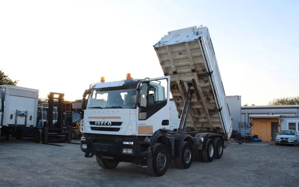 Iveco Trakker 450 | Meiller Trójstronny Wywrot | 8x4 | Euro 5| Retarder | Bordmatic | Klimatyzacja - 덤프트럭 : 사진 2 Iveco Trakker 450 | Meiller Trójstronny Wywrot | 8x4 | Euro 5| Retarder | Bordmatic | Klimatyzacja - 덤프트럭 : 사진 2