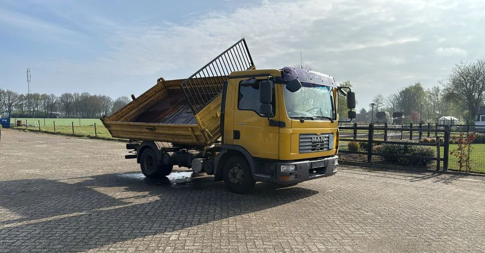 MAN TGL 8.210 * 2007 * 3-stronny KIPER * NOWE OPONY * MANUAL * RESOR * 3 MIEJSCA - 덤프트럭 : 사진 3 MAN TGL 8.210 * 2007 * 3-stronny KIPER * NOWE OPONY * MANUAL * RESOR * 3 MIEJSCA - 덤프트럭 : 사진 3