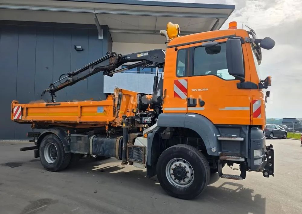 MAN TGS 18.320 4x4 – Wywrotka trójstronna Meiller + Kran HIAB | Komunalny | Euro 5 - 덤프트럭 : 사진 1 MAN TGS 18.320 4x4 – Wywrotka trójstronna Meiller + Kran HIAB | Komunalny | Euro 5 - 덤프트럭 : 사진 1