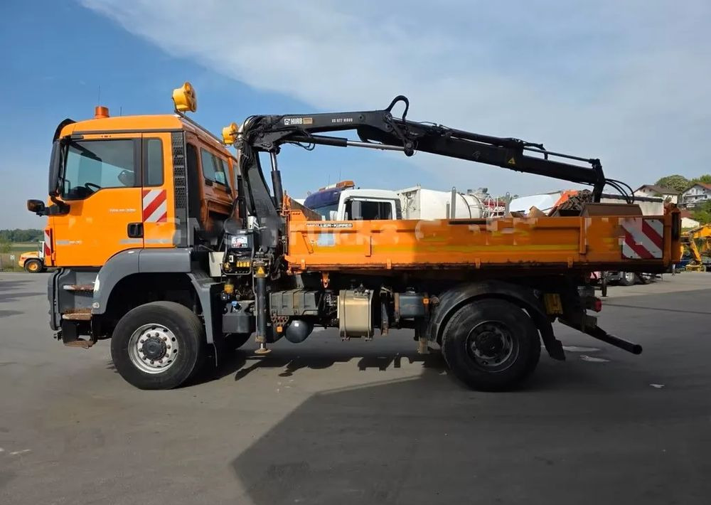MAN TGS 18.320 4x4 – Wywrotka trójstronna Meiller + Kran HIAB | Komunalny | Euro 5 - 덤프트럭 : 사진 5 MAN TGS 18.320 4x4 – Wywrotka trójstronna Meiller + Kran HIAB | Komunalny | Euro 5 - 덤프트럭 : 사진 5