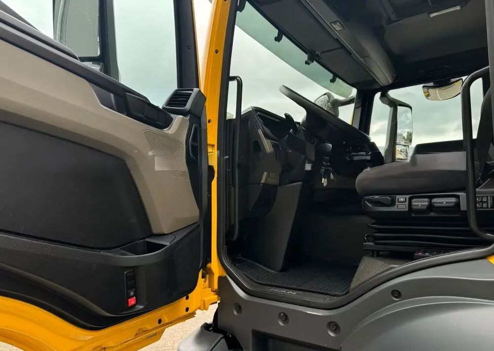 MAN TGS 26.430 6x2-4 – platforma z żurawiem FASSI F235- Euro 6 - 크레인 트럭, 드롭사이드/ 플랫베드 트럭 : 사진 5 MAN TGS 26.430 6x2-4 – platforma z żurawiem FASSI F235- Euro 6 - 크레인 트럭, 드롭사이드/ 플랫베드 트럭 : 사진 5