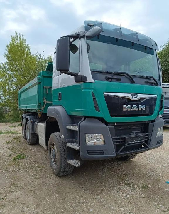 MAN TGS 26.500 | 6x6 | Wywrotka trójstronna | Meiller + Bordmatik | EURO 6 | Rok 2017 | Automat - 덤프트럭 : 사진 2 MAN TGS 26.500 | 6x6 | Wywrotka trójstronna | Meiller + Bordmatik | EURO 6 | Rok 2017 | Automat - 덤프트럭 : 사진 2