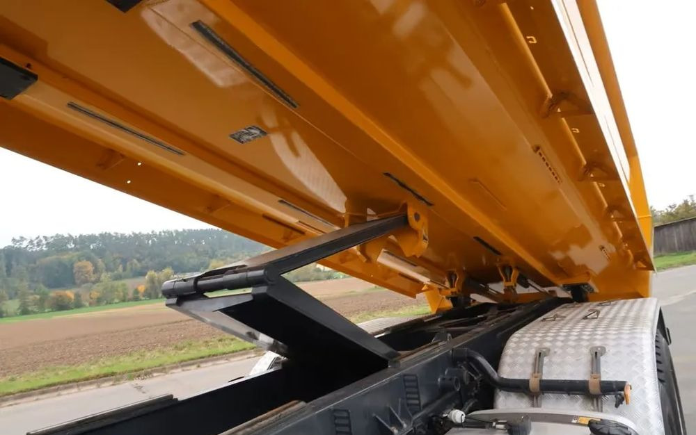 Mercedes-Benz Arocs 3251 / 8x4 / Wywrotka Meiller 3- stronna /  Euro 6d / Przebieg: 215 600 km - 덤프트럭 : 사진 5 Mercedes-Benz Arocs 3251 / 8x4 / Wywrotka Meiller 3- stronna /  Euro 6d / Przebieg: 215 600 km - 덤프트럭 : 사진 5
